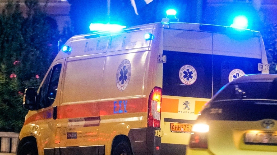Άνδρας έπεσε με πατίνι και χτύπησε σοβαρά στο κεφάλι